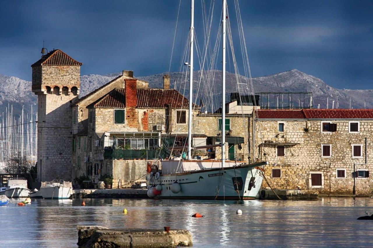 Apartments Toma Kaštela Kültér fotó